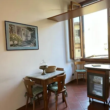 Apartment Soffiano Flat - 15 Mins From The Old Town Centre *